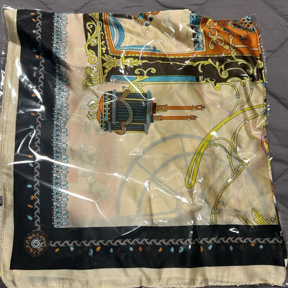 Woman’s scarf